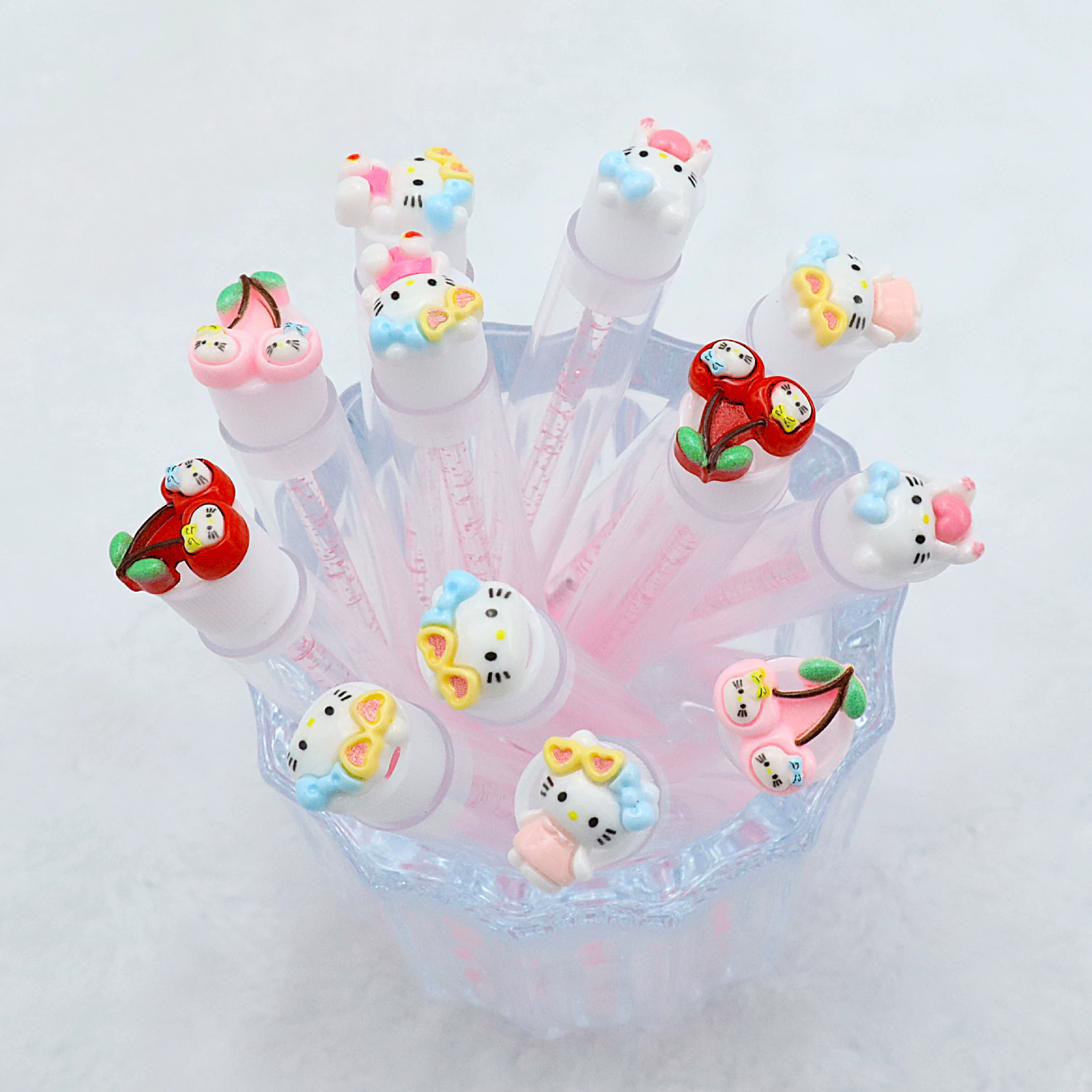 Eyelash Brush (Hello Kitty) Cartoon Mascara Wand, 11.3 cm, assorted character toppers