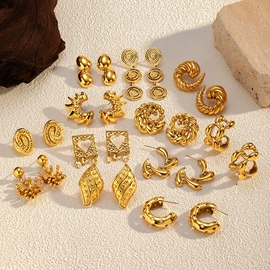 项链;耳环;戒指