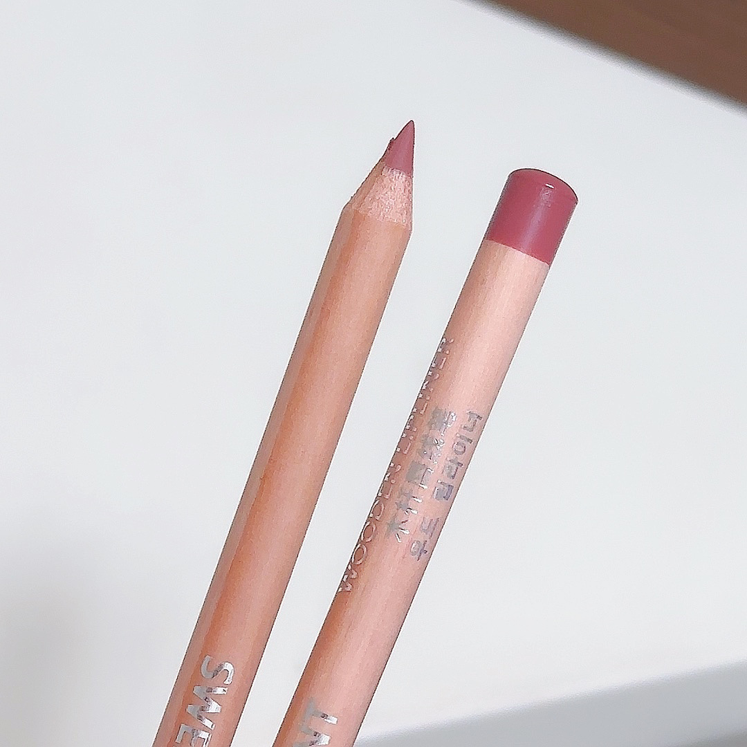 SWEET MINT Wooden Lip liner Pen Matte waterproof nude color for women's lip modification, outlining a natural and chubby lip shape undefined