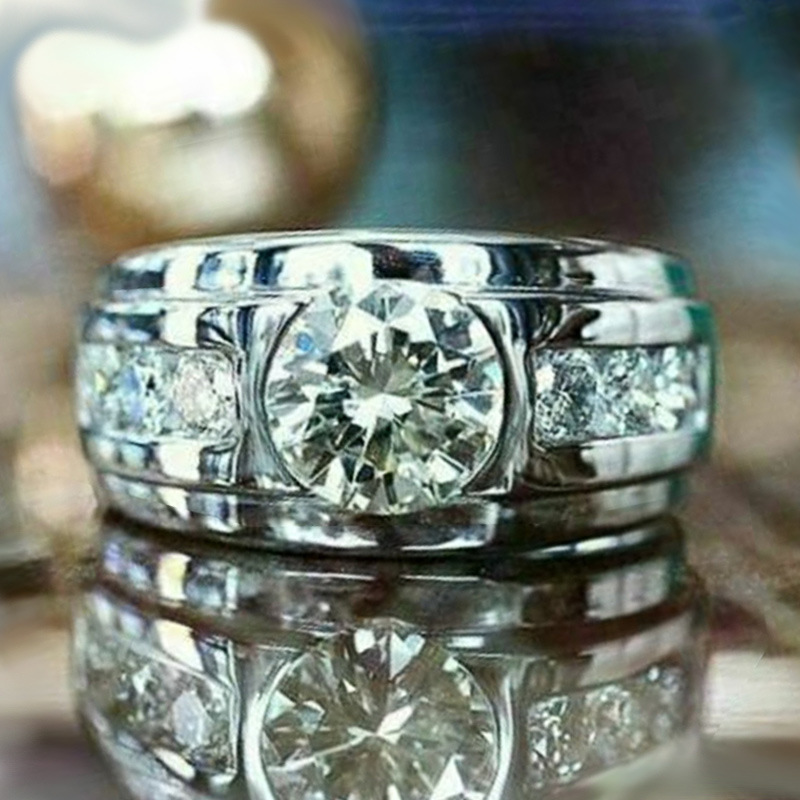 Fashion Engagement Ladies Full Diamond Inlaid Zircon Platinum Plated Copper Ring display picture 1