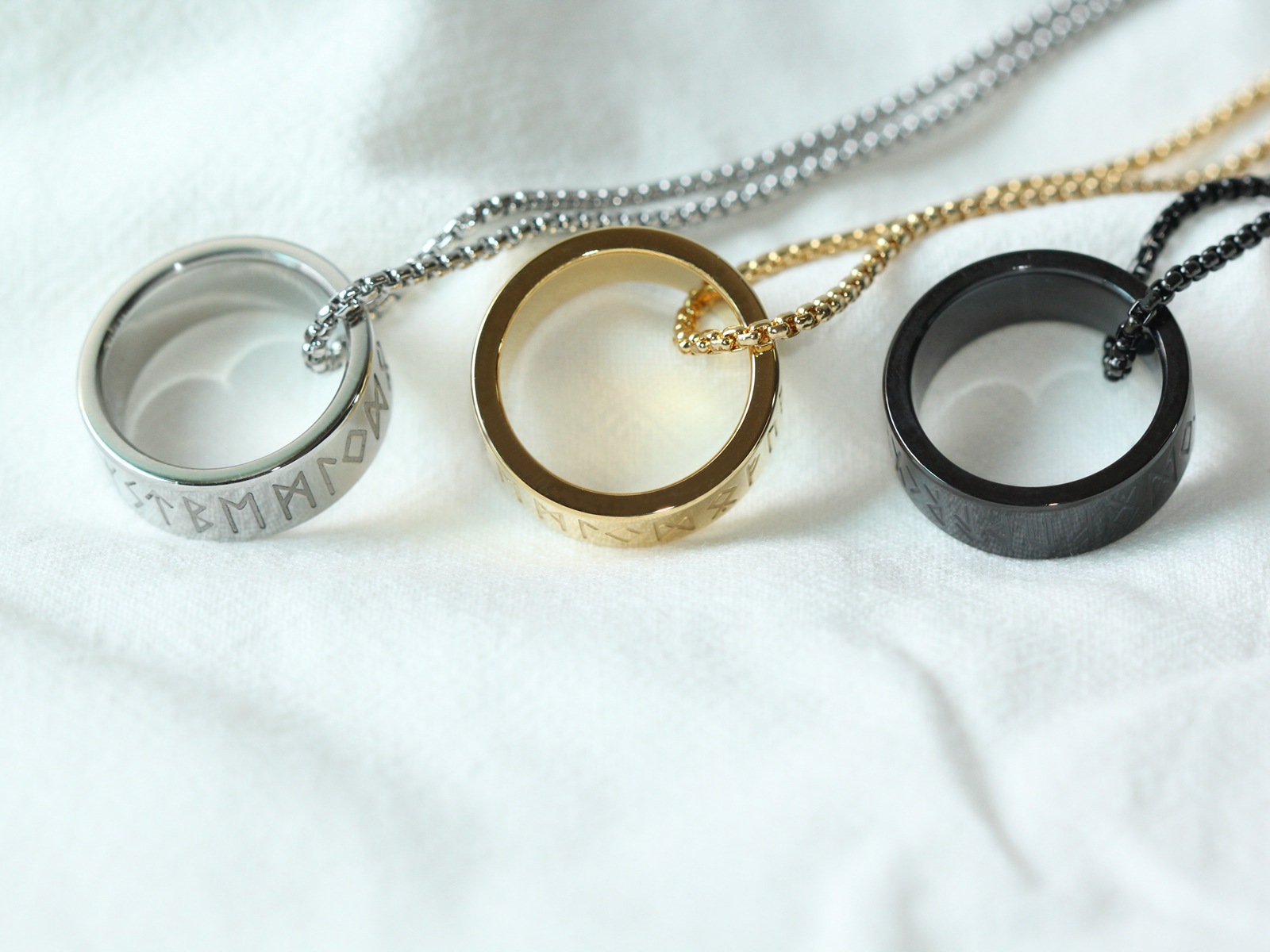 25g Weight PVD Coated Gold Plating Process Basic Circle 304 Stainless Steel Plating Gold Plated PVD Coated Men'S Pendant Necklace Men Pendant Necklaces