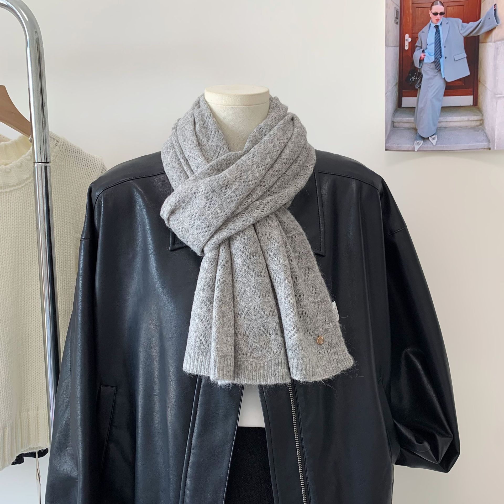 软软的羊绒围巾 优雅气质针织镂空毛线围脖女秋冬季保暖短款羊毛