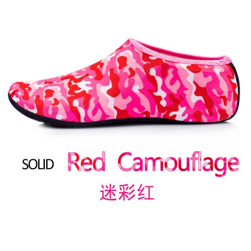 Camouflage red