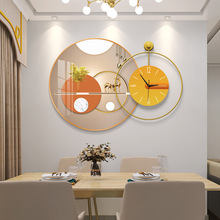 现代轻奢餐厅装饰画餐桌背景墙壁画厨房带钟画饭厅墙圆形挂画