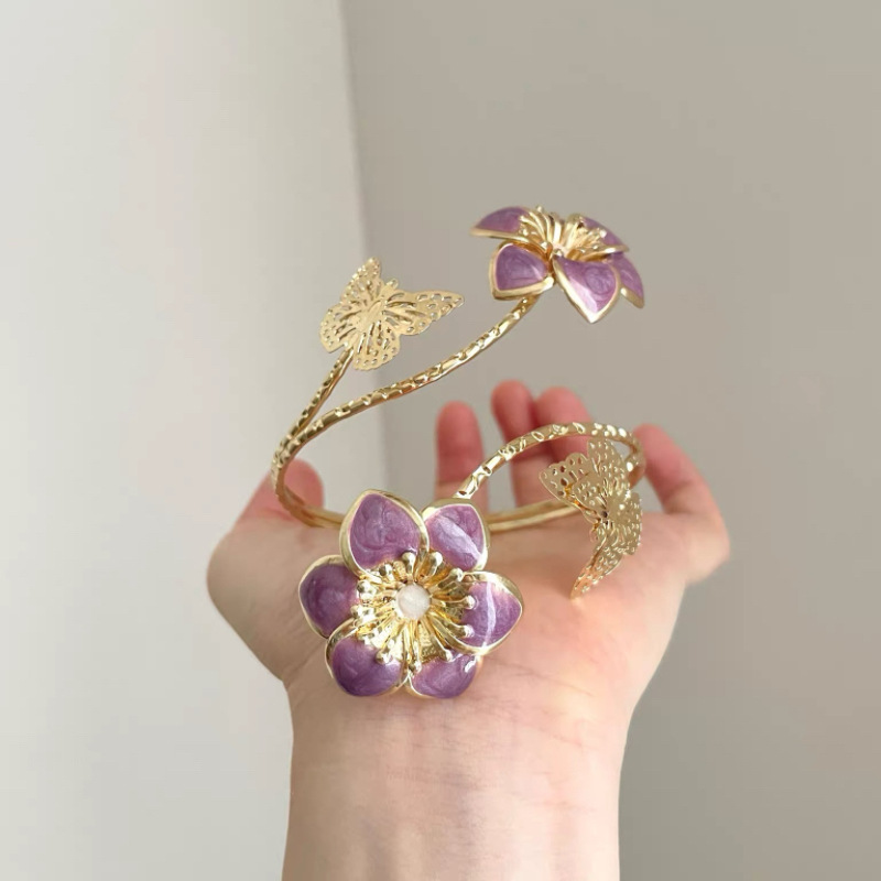 Purple bracelet, flowered, material