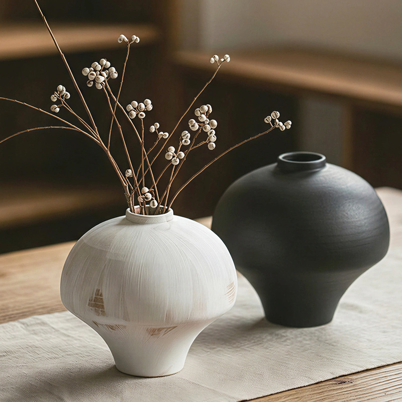 Yusan Ni Japanese-Style Wabi-Sabi Style Handmade Ceramic Vase Pottery Tea Room Homestay Entrance Decoration High-End Decorative Item Yusan Ni Japanese-Style Wabi-Sabi Style Handmade Ceramic Vase Pottery Tea Room Homestay Entrance Decoration High-End Decorative Item