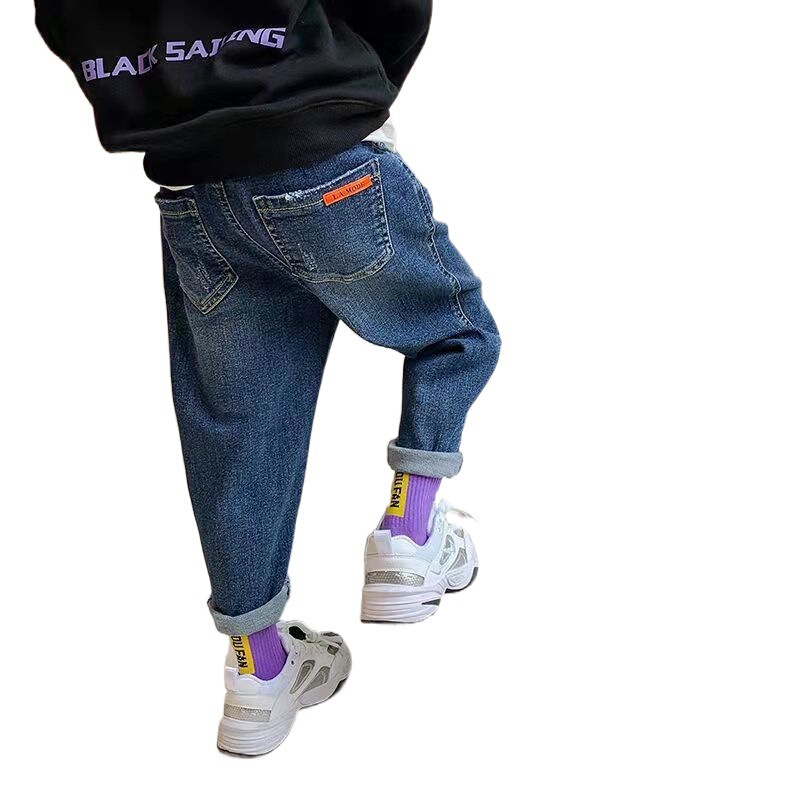 子供服の男の子と子供のベルベットのジーンズ秋冬金2024新サイズの子供のファッションズボンのファッション子供のズボンのファッション|undefined