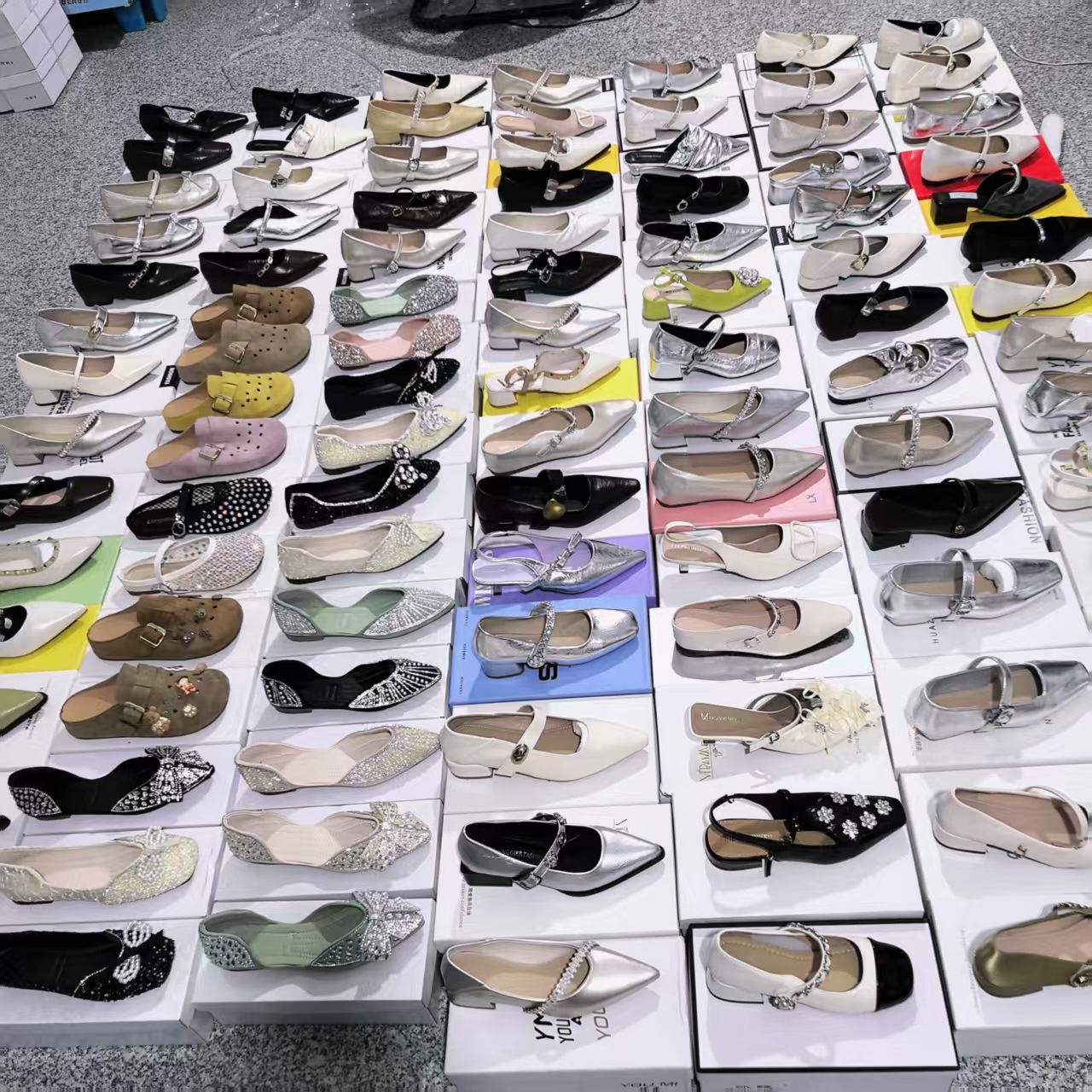 法式小香风尖头时装单鞋浅口方头玛丽珍软皮复古简约百搭后空单鞋