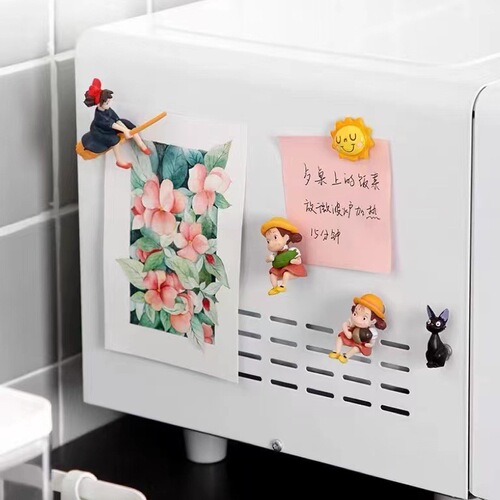 Cartoon Hayao Miyazaki Xiaomei refrigerator magnet 3D three-dimensional dancing cat magnetic sticker message board home decoration gift