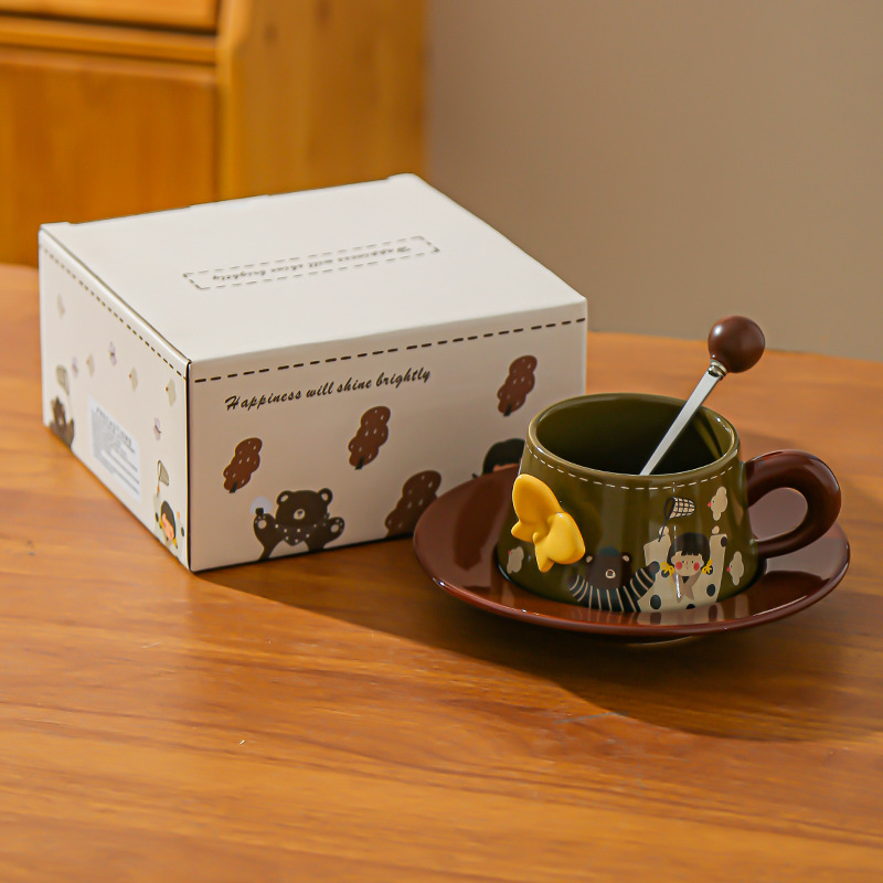 Tazas de café muy bonitas retro relieve mariposa taza de latte taza de café conjunto de platos para las chicas regalos