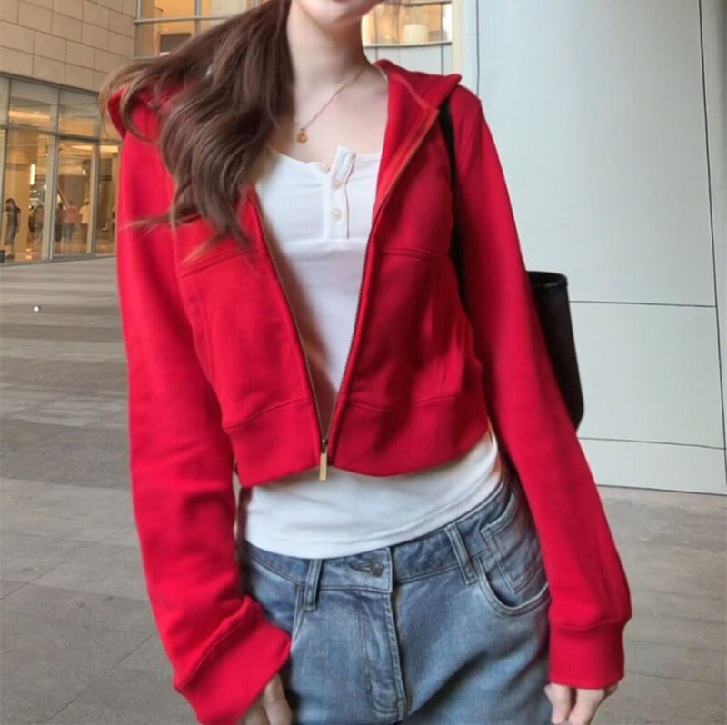 Korean-style red short hooded sweatshirt for women, new autumn collection, slim fit, flattering, versatile, and with a relaxed, stylish design, perfect as an open-front cardigan Korean-style red short hooded sweatshirt for women, new autumn collection, slim fit, flattering, versatile, and with a relaxed, stylish design, perfect as an open-front cardigan