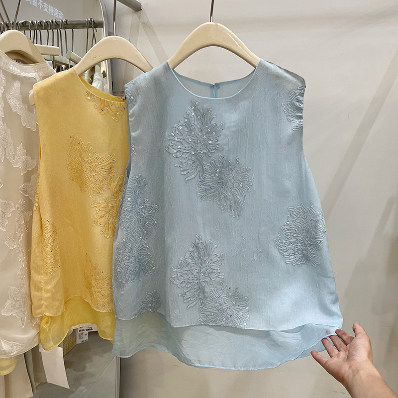 Summer fashionable elegant lace vest with a round collar sleevless