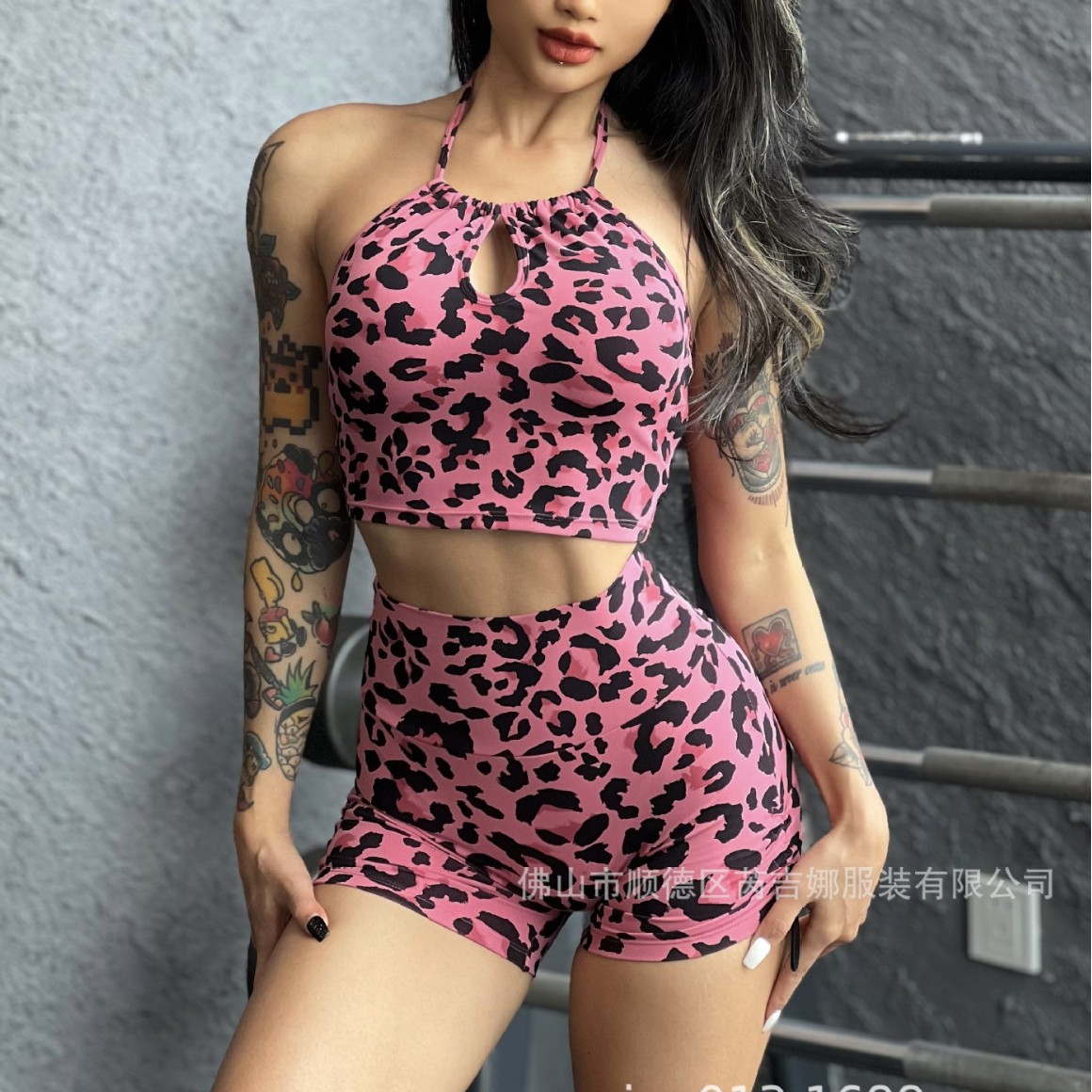 suit! European and American leopard print sports bra women's hollow neck back fitness yoga peach shorts hip high waist
