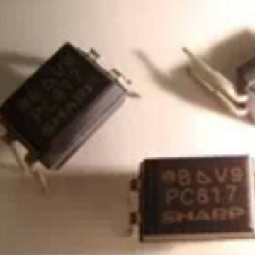 夏普PC817是个光开关型，光泵式光路径的多通道光电耦合器。