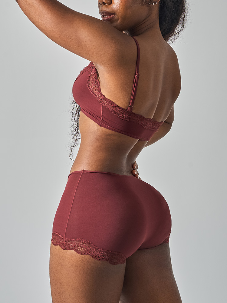Ensemble soutien-gorge et culotte en dentelle ultra-mince sans rembourrage – Soutien-gorge et culotte minimiseurs pour poitrines généreuses (sans armatures, respirant, sans coutures) – Noir/Rouge/Nude/Rose (S-XL)_voghion.com