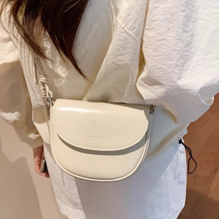 Nanfeng Chio2nd Genuine Leather Half-Sugar Milk Chestnut Saddle Bag Women's 2025 New Retro Simple Versatile Crossbody Bag - Thumbnail 3