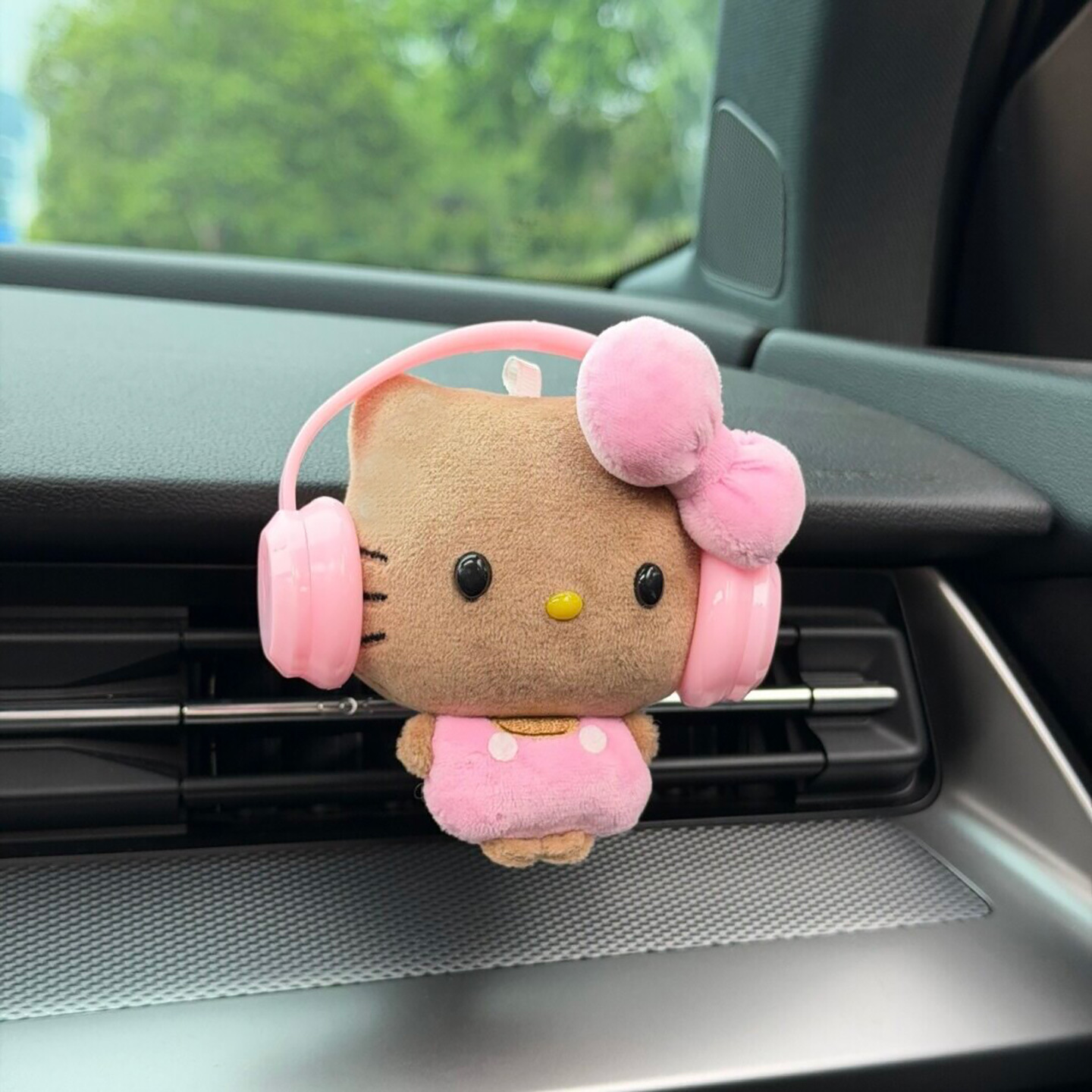 Creative Cat Headphone Car Air Vent Decoration Ornament Car Air Freshener Cute Car Interior New Car Gift for Girls