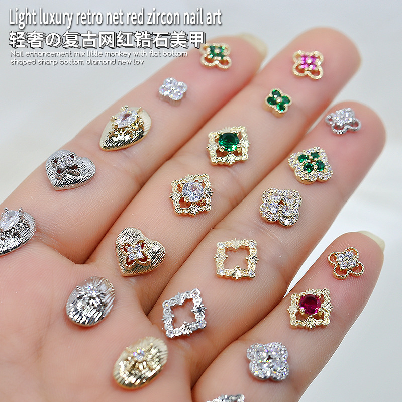 New Retro Palace Style Manicure Zircon Wholesale Internet Celebrity Hot Style Light Luxury Cut Out Diamond Four-Leaf Clover Nail Decoration