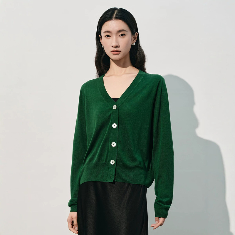 Carefully Selected Mulberry Silk Knitted Cardigan for Women, Loose V-Neck Outerwear for Spring, Thin Silk Top for Spring Carefully Selected Mulberry Silk Knitted Cardigan for Women, Loose V-Neck Outerwear for Spring, Thin Silk Top for Spring