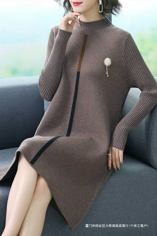 妈妈连衣裙秋冬装洋气减龄打底裙中老年女装显瘦中长款针织毛衣裙