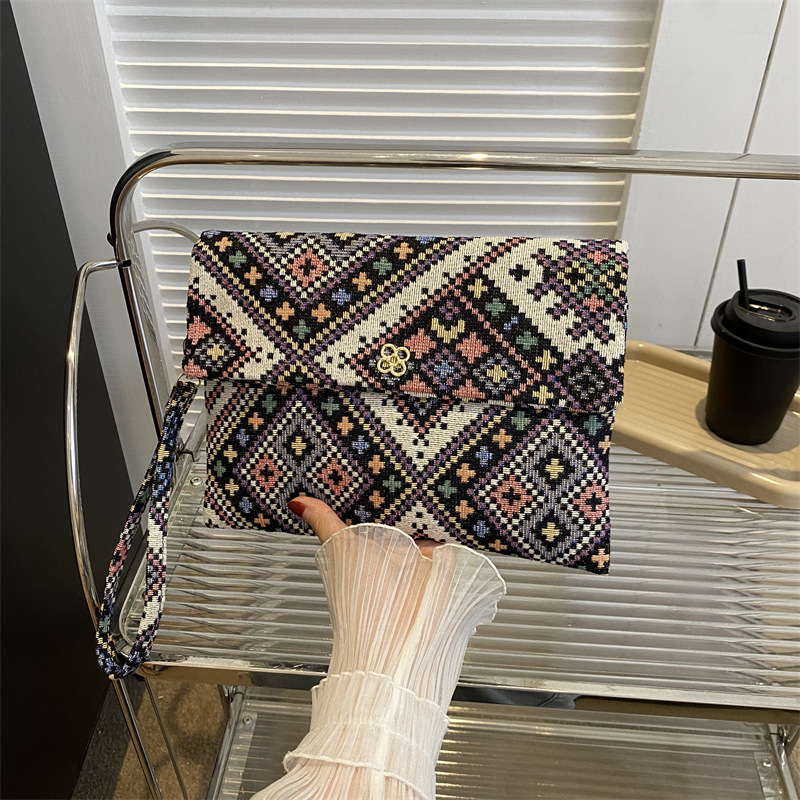 Popular nicho bolso de estilo nacional para mujeres 2023 nueva moda perezosa bolso de estilo estilo sobre de personalidad