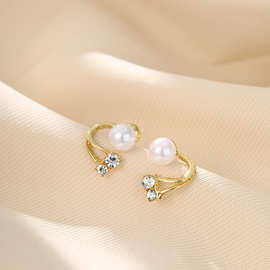 2024年新款韩国高级感珍珠耳环小众设计两戴气质耳钉耳饰配件批发