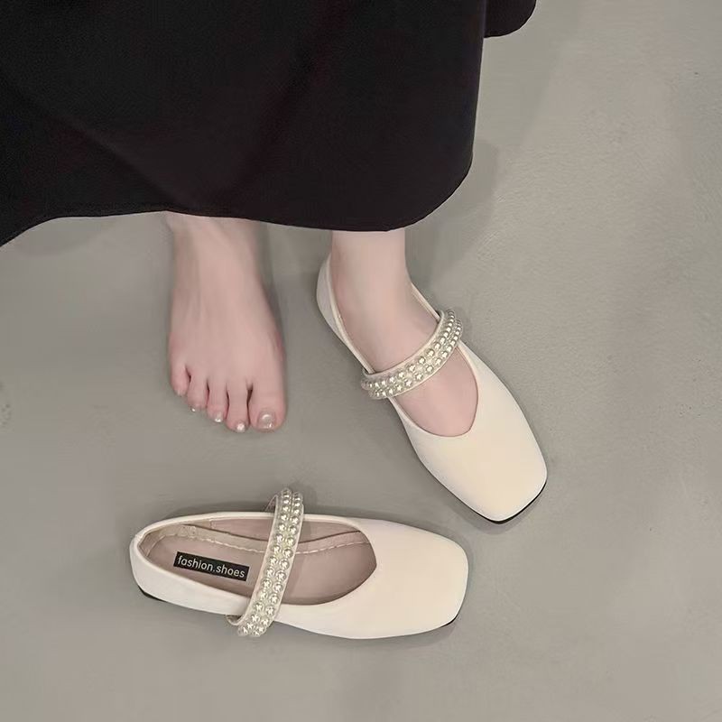 Nicho negro plano con falda de cabeza cuadrada simple zapatos de verano 2026 nuevos zapatos de perla suave Mary Jane