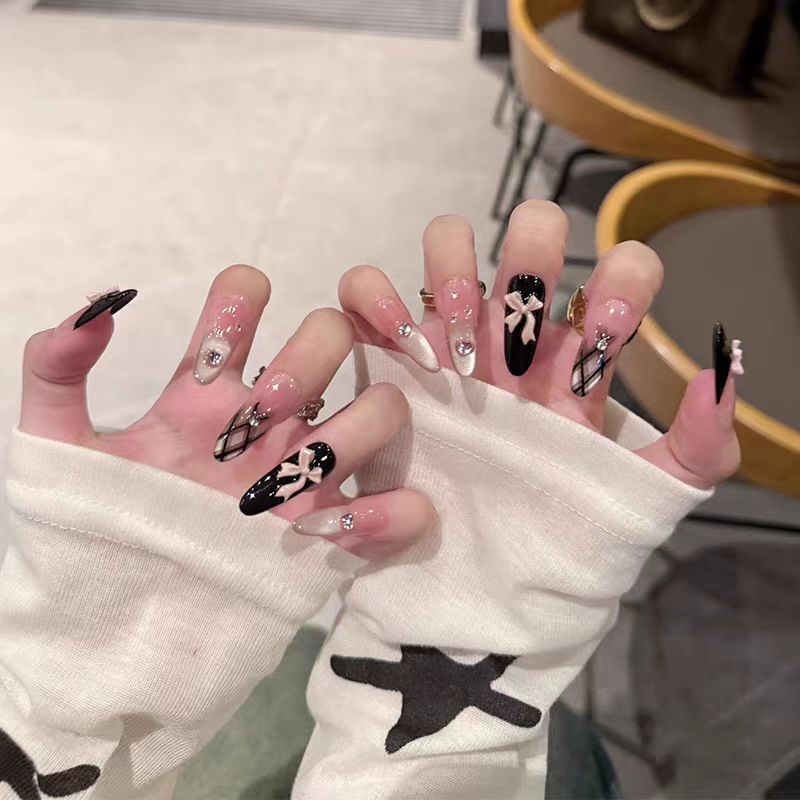 10-Piece Set of Trendy Xiaohongshu Popular Sweet and Cool Spicy Girl Black and Pink Plaid Bow High-End Atmosphere Handmade Nail Tips