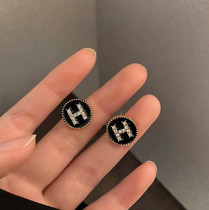 Серебряная игла из жемчуга, стильные универсальные серьги, образец серебро 925, простой и элегантный дизайн, оптом