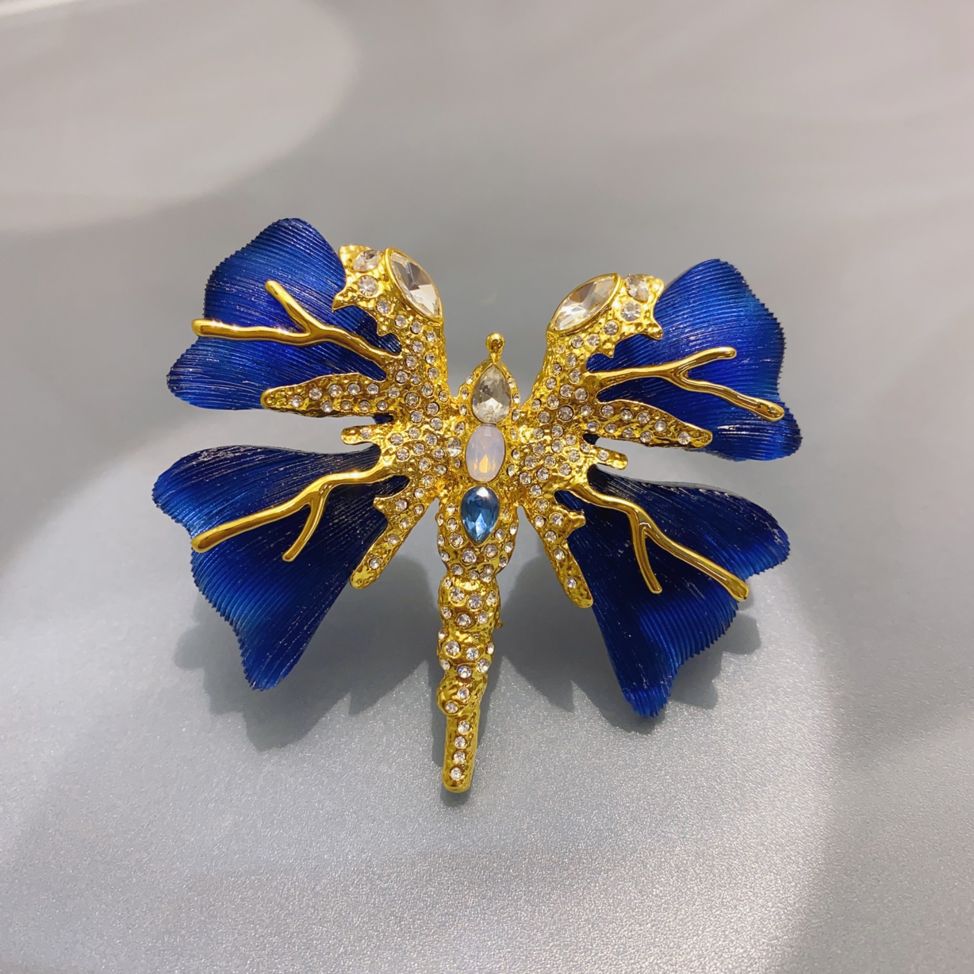 Broche papillon bleu au design original, pendentif de corsage personnalisé à double usage_voghion.com