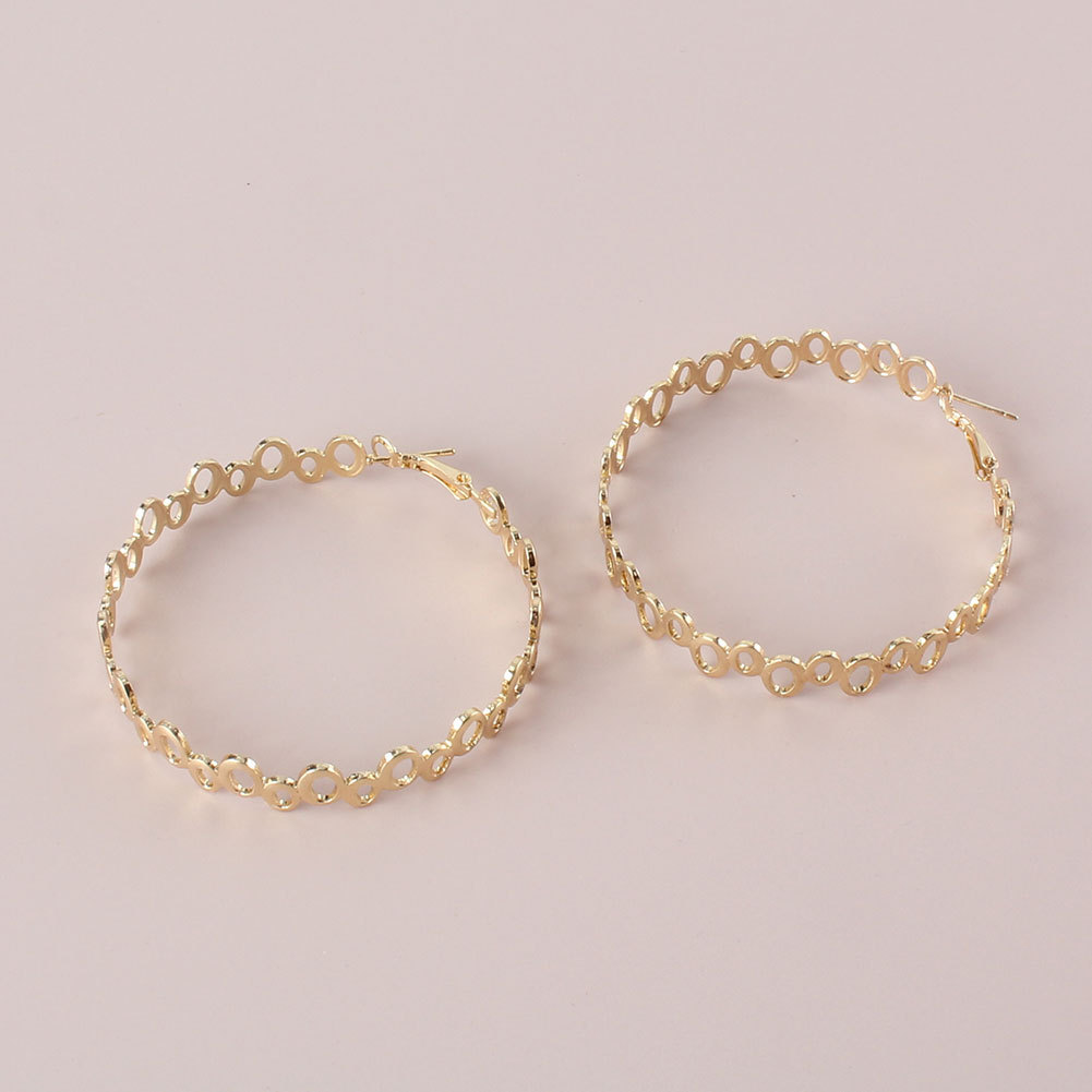 Fashion Irregular Circle Stitching Ear Hoop Wholesale Nihaojewelry display picture 3