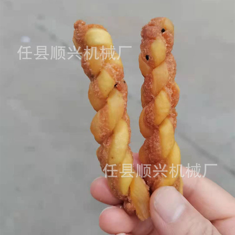 天津麻花机,双色夹心麻花机,千层起酥麻花机 顺兴机械