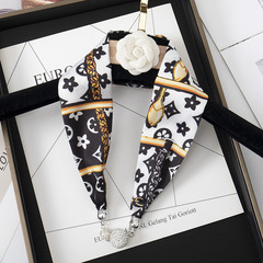 Necklace-style magnetic clip silk scarf for women, suitable for spring and summer 2024, fashionable neck protection decoration, neck scarf, small scarf