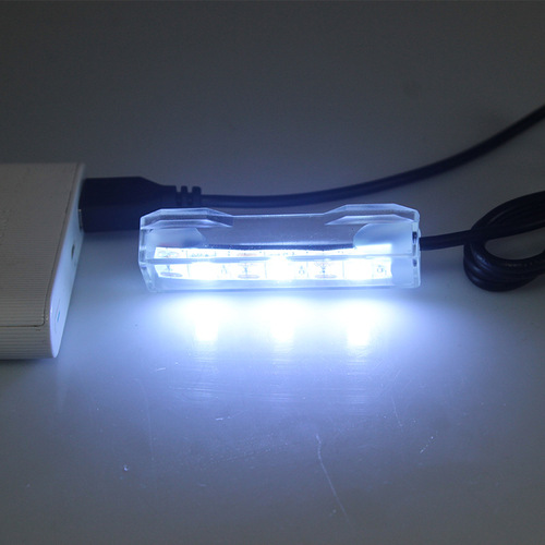 Use a split-type USB single-color light with a 5V low-voltage power supply for the second-generation medium and exquisite small aquariums.
