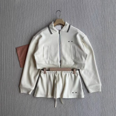 南油婦人服M家25春夏ロゴアルファベット刺繍折り襟ショートジャケット蓬蓬蓬半身スカートスーツ女性