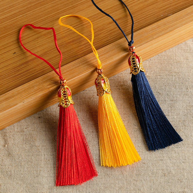 Small 6cm Tassel Fringe Pendant Antique Golden Crown Hat Phone Pendant Jewelry Headwear Hair Accessories Hanging Spike Small 6cm Tassel Fringe Pendant Antique Golden Crown Hat Phone Pendant Jewelry Headwear Hair Accessories Hanging Spike