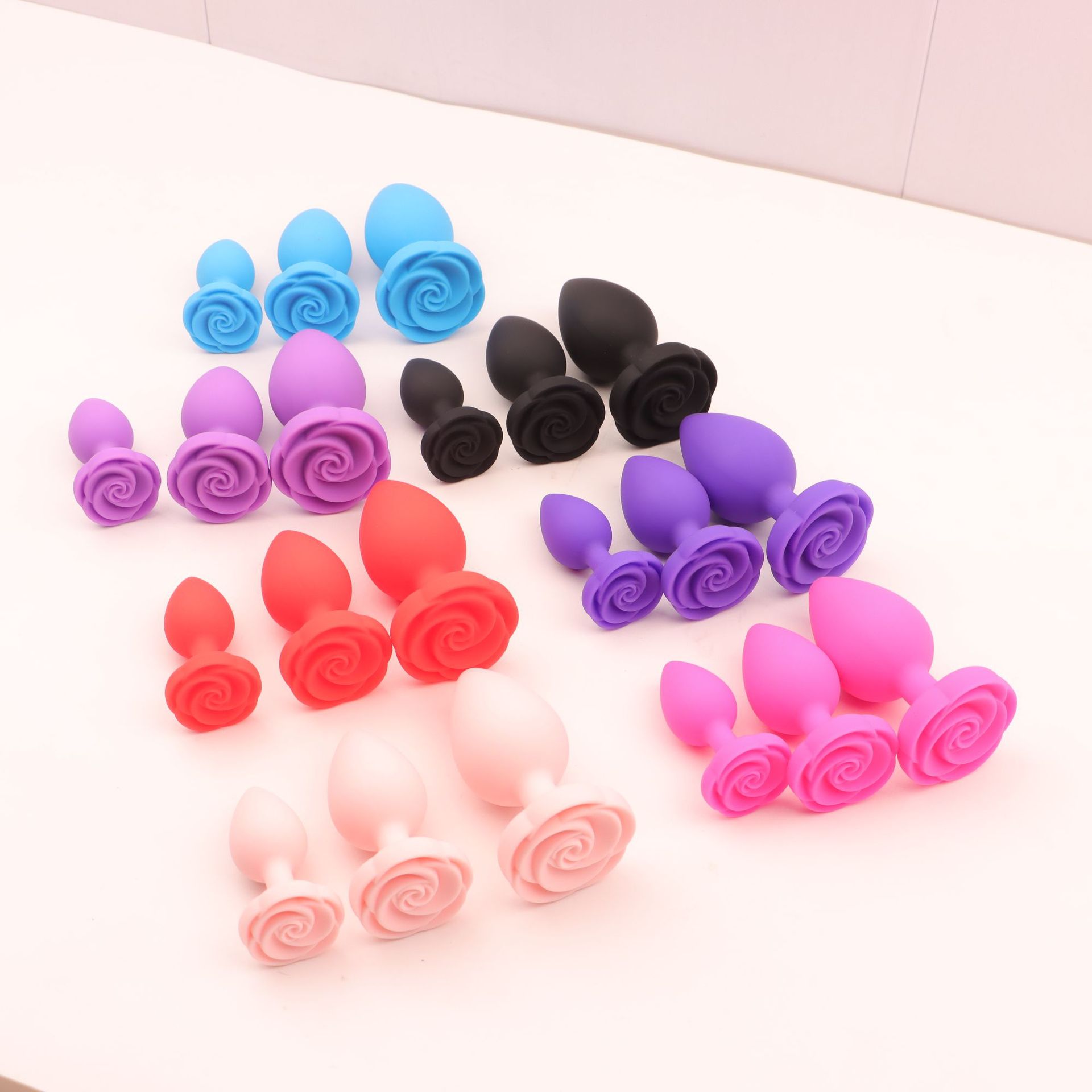 Rose-Shaped Silicone Anal Plug with Prostate Massage Design, Manual Control, Storage Pouch Included — detail image 11