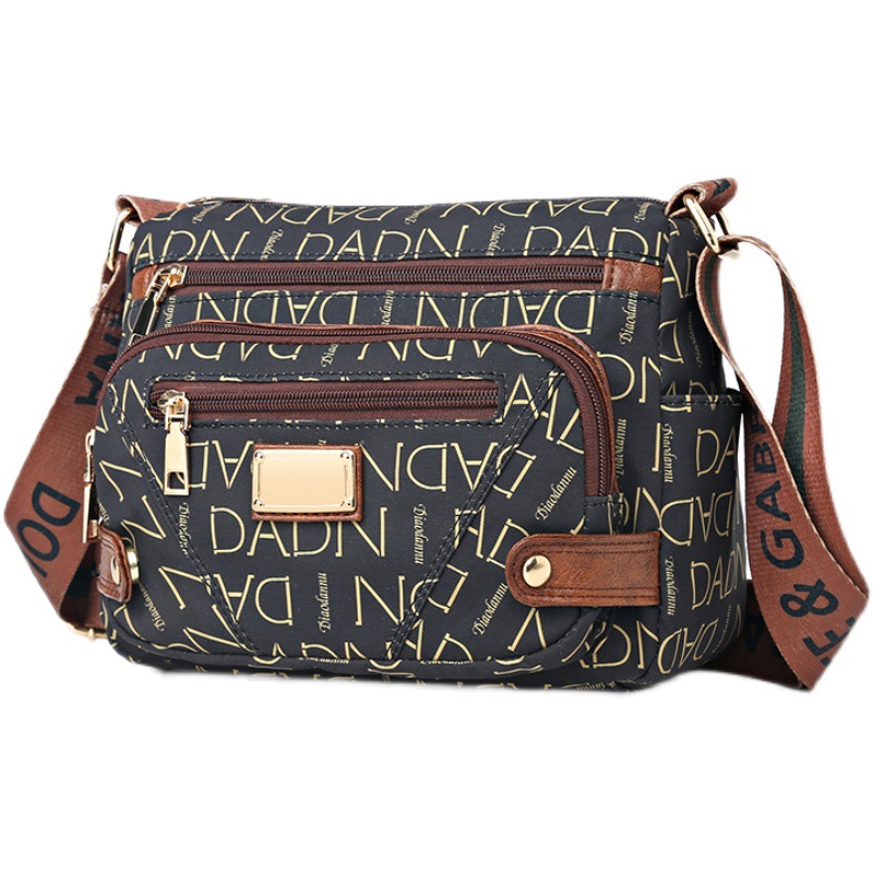 Borsa da donna 2023 Nuovo modello per anziani, borsa piccola stampata elegante di alta gamma, borsa a tracolla per donne di mezza età e_voghion.com