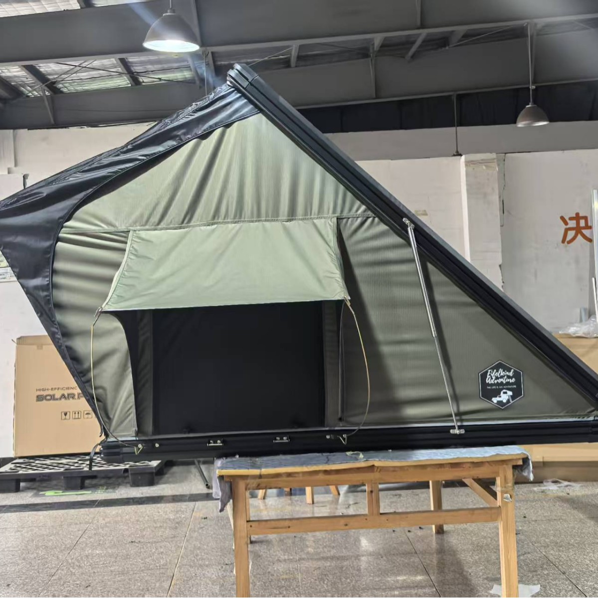 Tabla personalizada de aleación de aluminio triangular carpa de techo de alta velocidad SUV carpa de vehículo todoterreno duro carpa de techo duro