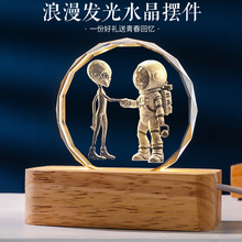 跨境卡通系创意小夜灯3D内雕水晶装饰灯送同学节日礼物桌面小摆件