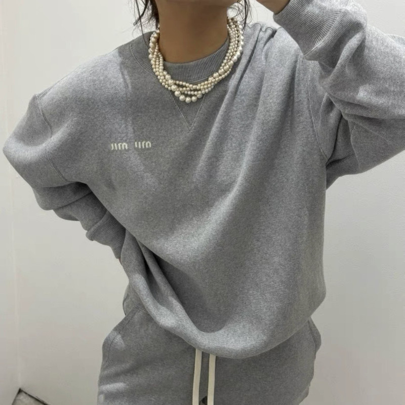 正确版本原标MIU缪家灰色纯色简约圆领套头针织毛衣男女|undefined