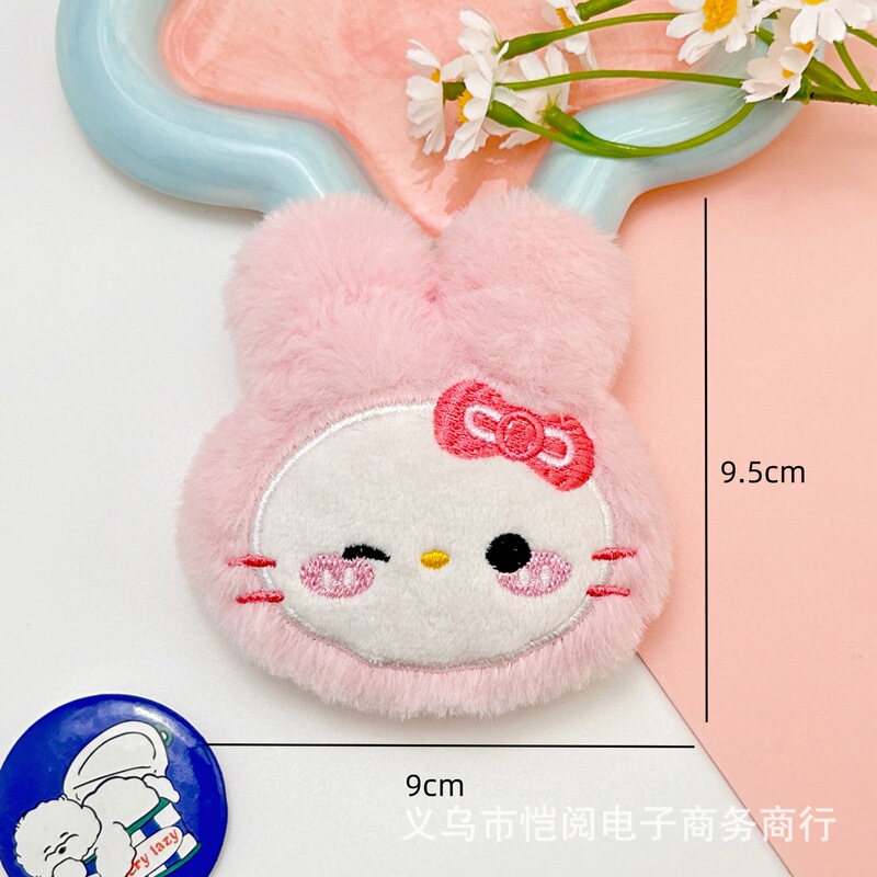 新しいかわいいアップルストロベリーベア人形きしむペンダントクリエイティブプリン kt 子猫多用途ブローチアクセサリーバッチ|undefined