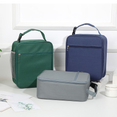 新商品の手提げ弁当箱保温バッグ学生の携帯弁当袋とご飯のアルミ箔を持って氷を厚くして大容量の弁当袋を作ります。