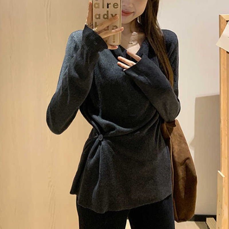 春秋设计感法式荡领斜扣百搭女早秋收腰显瘦内搭打底长袖上衣新款|undefined
