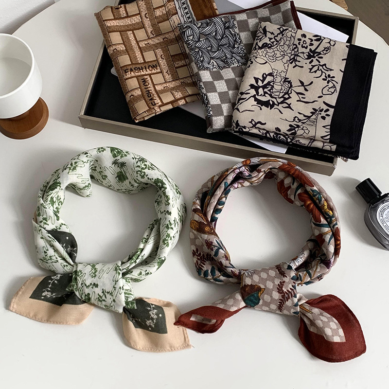 Buñuelo de seda cuadrado de alta sensación 2025 nuevo buñuelo de seda de impresión de algodón universal buñuelo de pelo de cuello buñuelo buñuelo