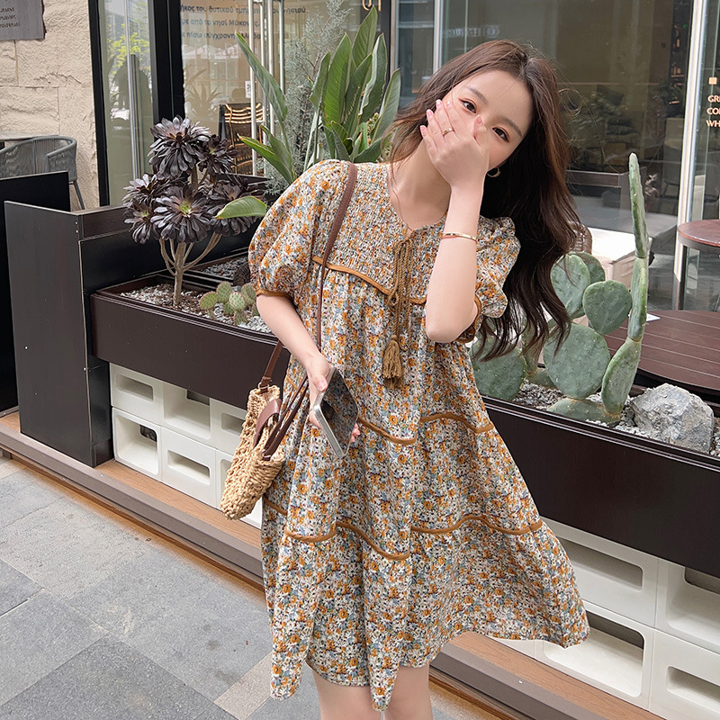 Real shot 2022 Chiffon pregnant woman Large Dress Broken flowers fresh bishop sleeve Easy Short sleeved new pattern