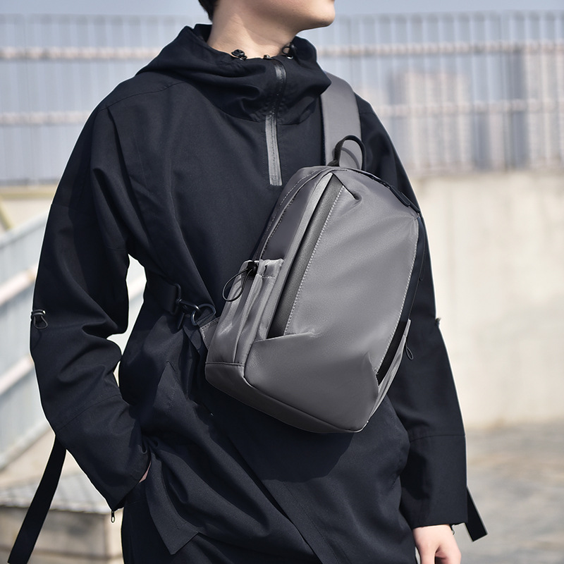 2023 nuevos hombres de moda de hombro bolsa de mensajero de moda coreana Mochila deportiva simple elegante bolsa de pecho impermeable