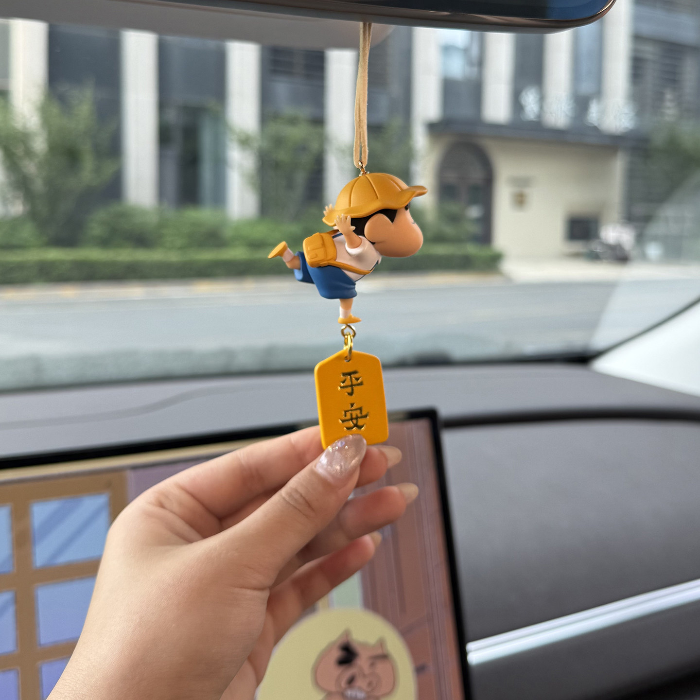 2026 New Genuine Crayon Shin-chan Car Pendant for Interior Rearview Mirror, Cute and Therapeutic Hanging Decoration