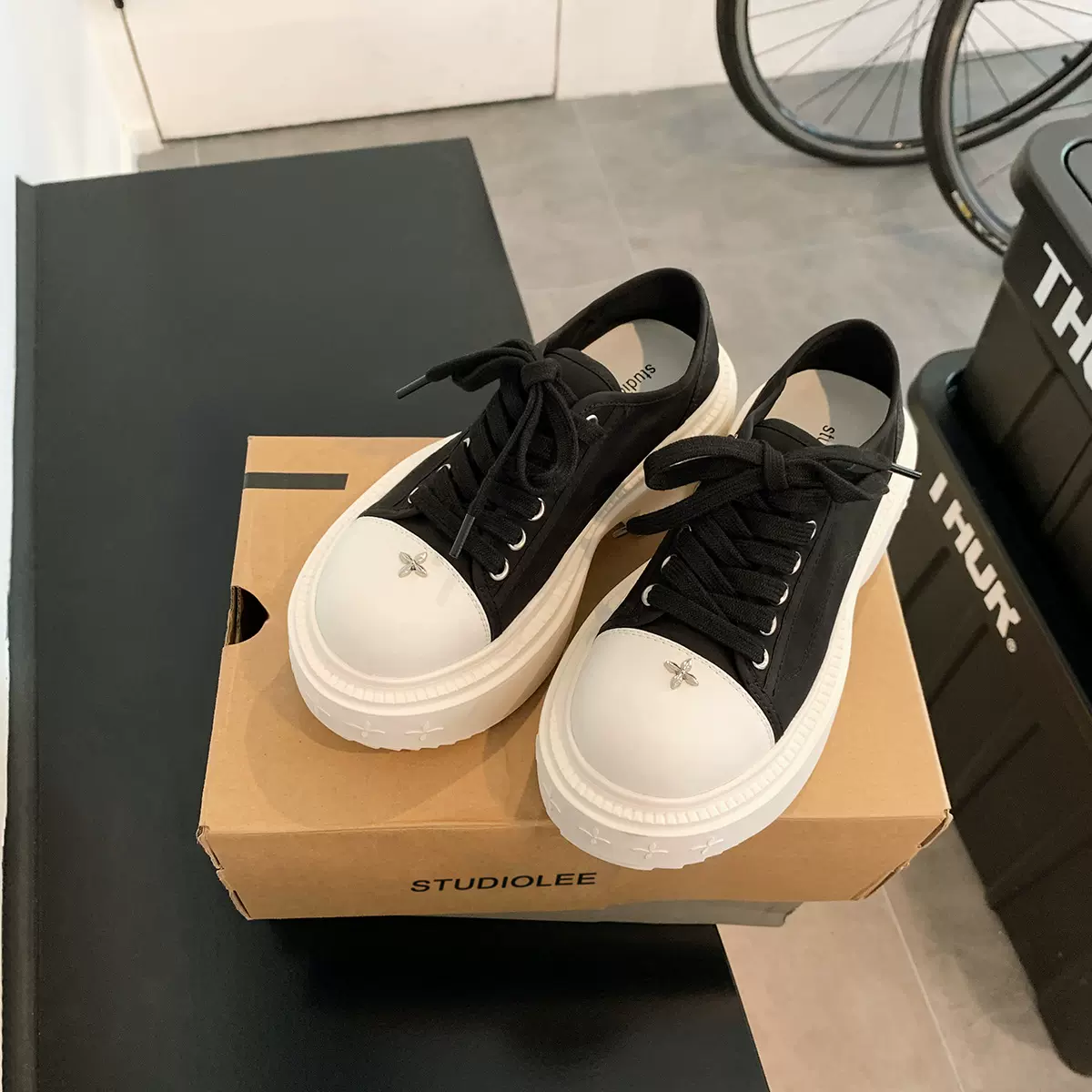 现货秒发！葡萄妈同款鞋大圆头厚底增高系带小白鞋休闲帆布鞋女秋