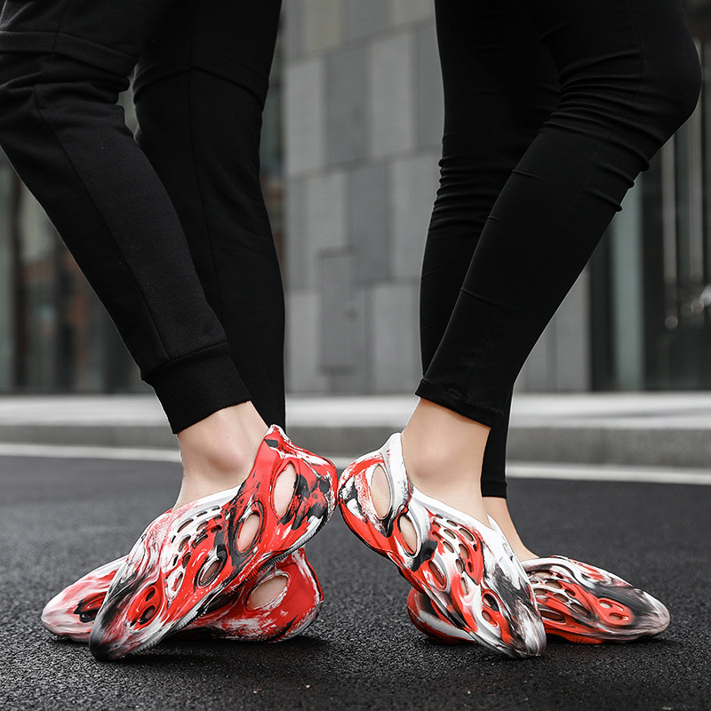 Sandals Men's Summer New Fashion Coconut Hole Shoes Couple's Outdoor Non-Slip Casual Sandals Sold Beach Trendy Shoes